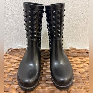 Valentino Rockstud Accent Rubber Rain Boots. Size 38